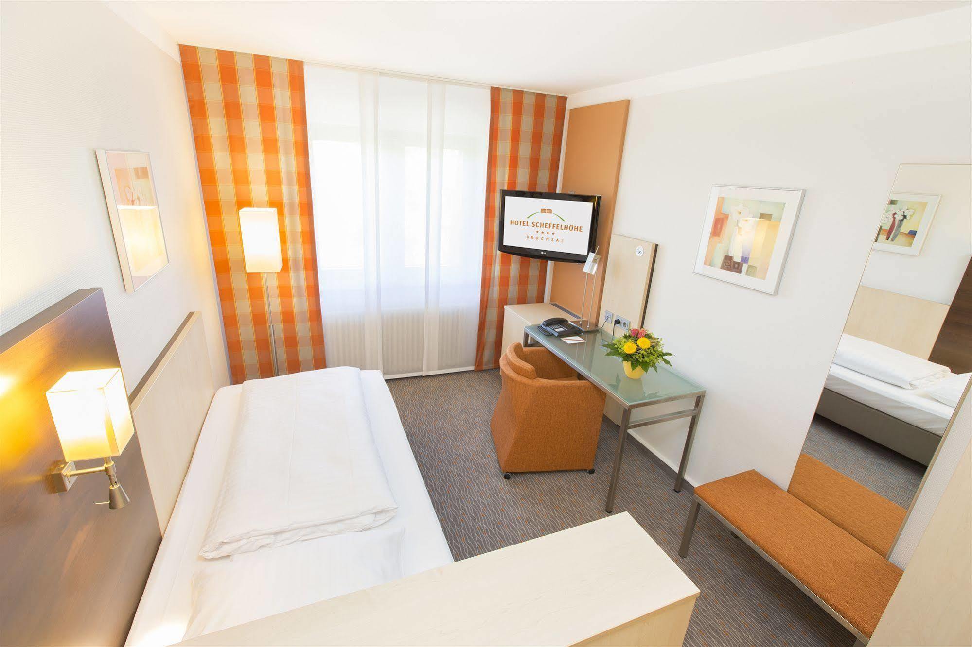 Hotel Scheffelhoehe Bruchsal Eksteriør billede